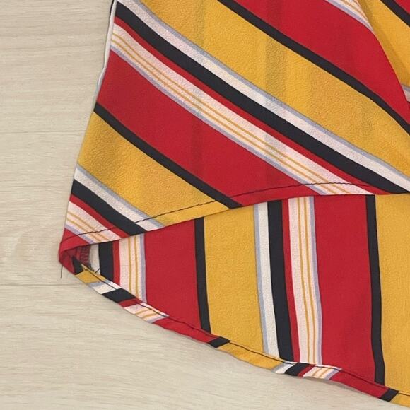 E&M Sleeveless Tie Front Halter Neck Blouse Red Yellow White - Small LIKE NEW - Picture 5 of 10